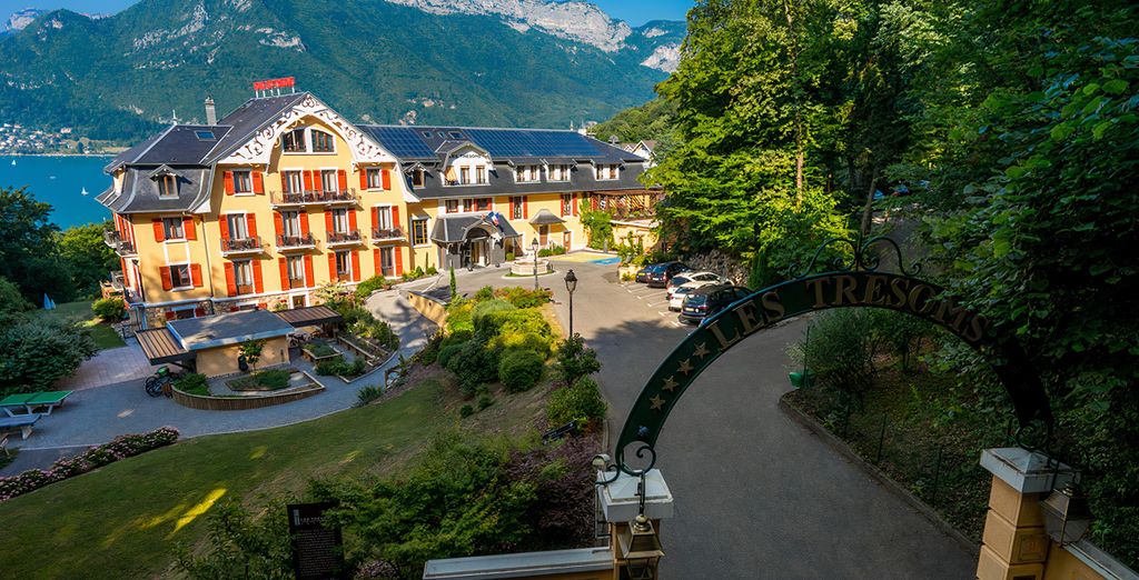 Les Trésoms Lake & Spa Resort 4*