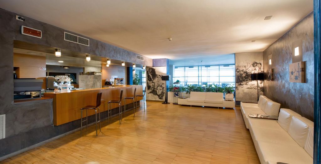 Sea Lion Hotel 4*