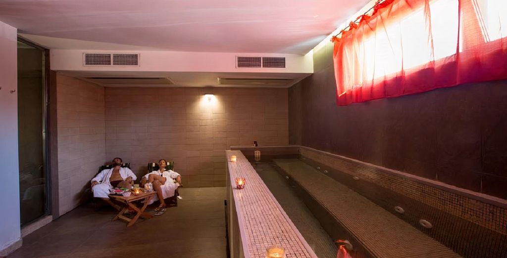 Sea Lion Hotel 4*