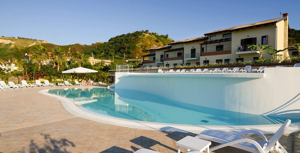 COOEE Michelizia Tropea Resort 4*