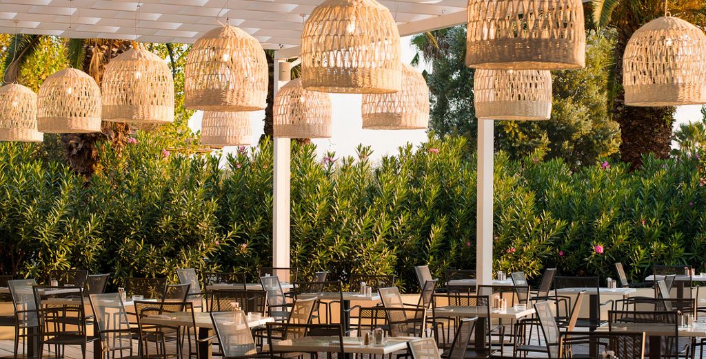 Kassandra Palace Seaside Resort 