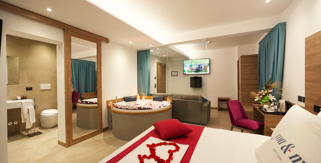 You & Me Beach Hotel - Adults Only