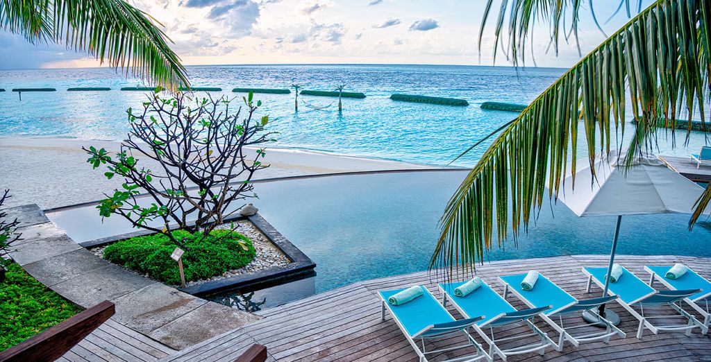 Constance Moofushi Maldives 5*