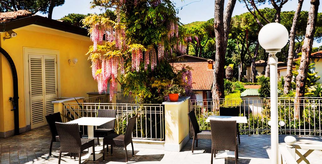 IH Hotels Forte dei Marmi Logos