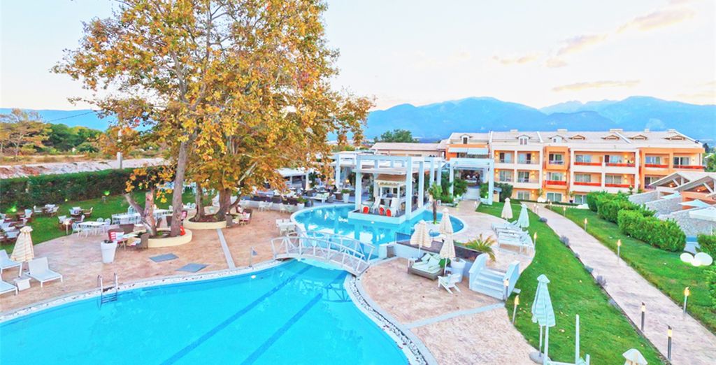 Litohoro Olympus Resort Villas & Spa 4*