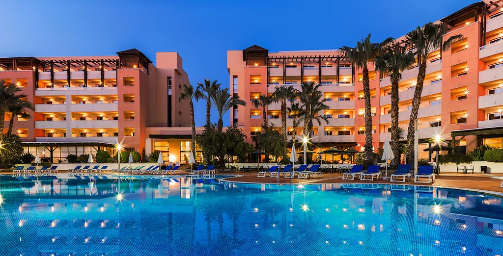 H10 Salauris Palace 4*