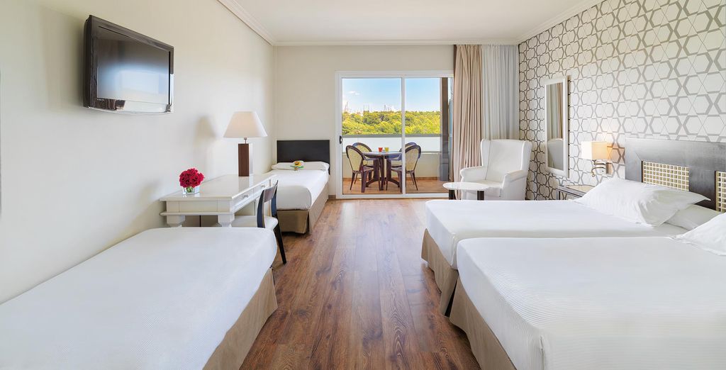 H10 Salauris Palace 4*
