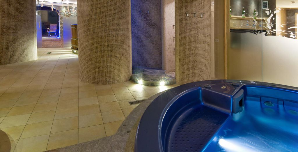 Maison Cly Hotel & Restaurant 4*