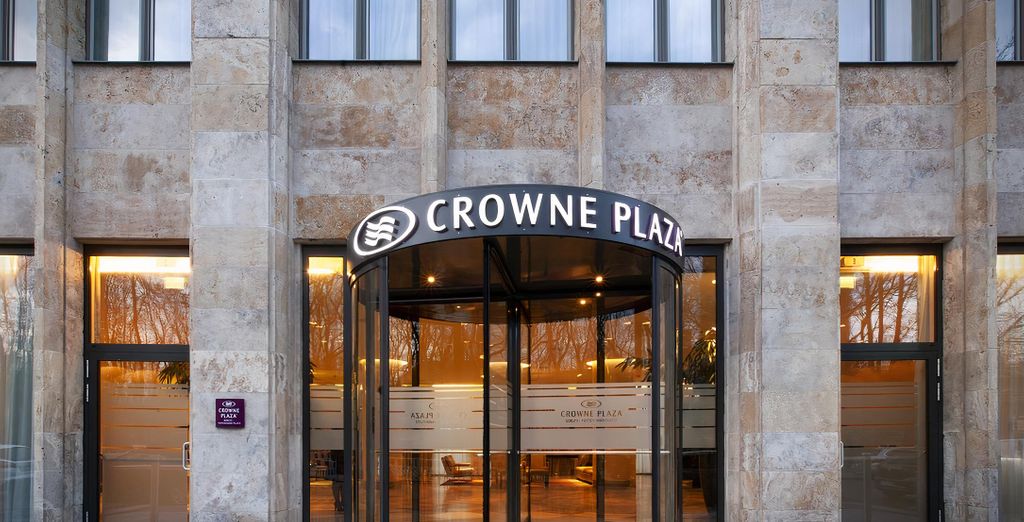 Crowne Plaza Postdamer Platz 4*