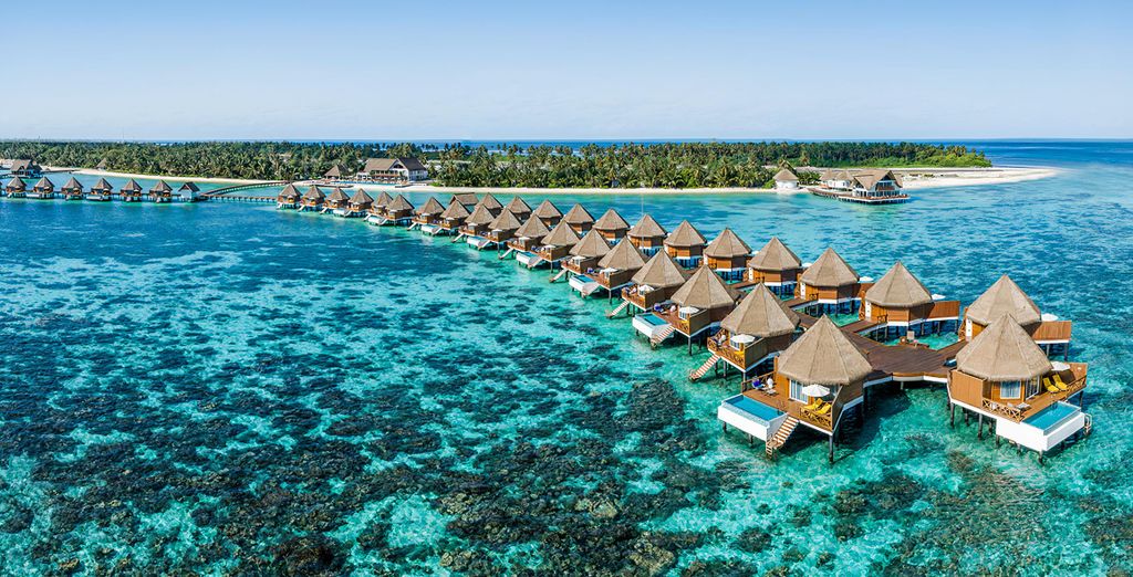 Mama Shelter Dubai by ACCOR 4* e Mercure Maldives Kooddoo Resort 4* - Adults Only