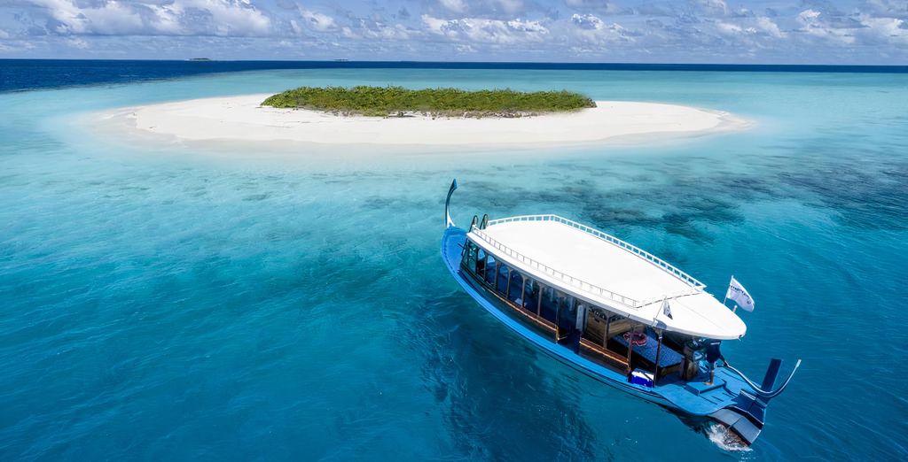 Mama Shelter Dubai by ACCOR 4* e Mercure Maldives Kooddoo Resort 4* - Adults Only