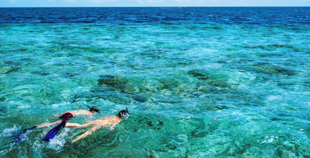 Mama Shelter Dubai by ACCOR 4* e Mercure Maldives Kooddoo Resort 4* - Adults Only