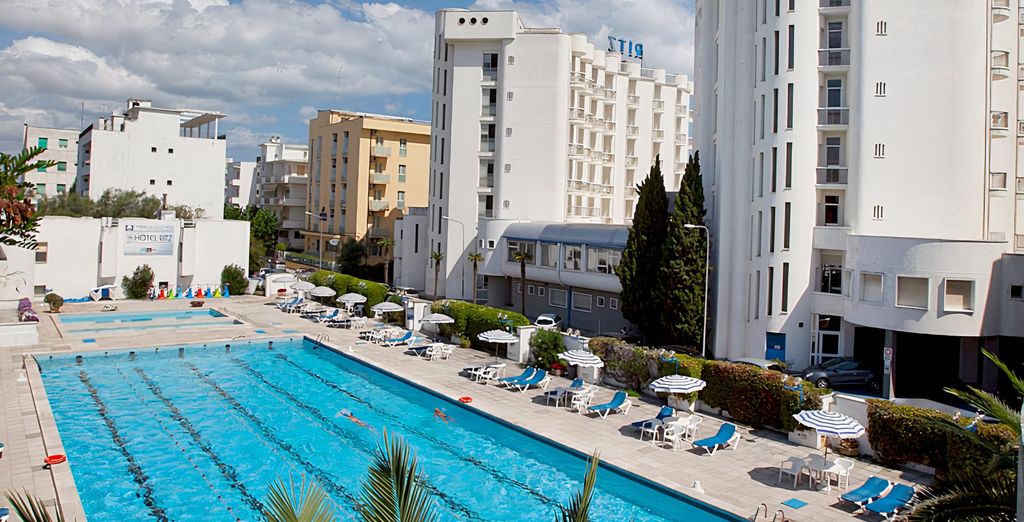 HR Hotel Senigallia 4*