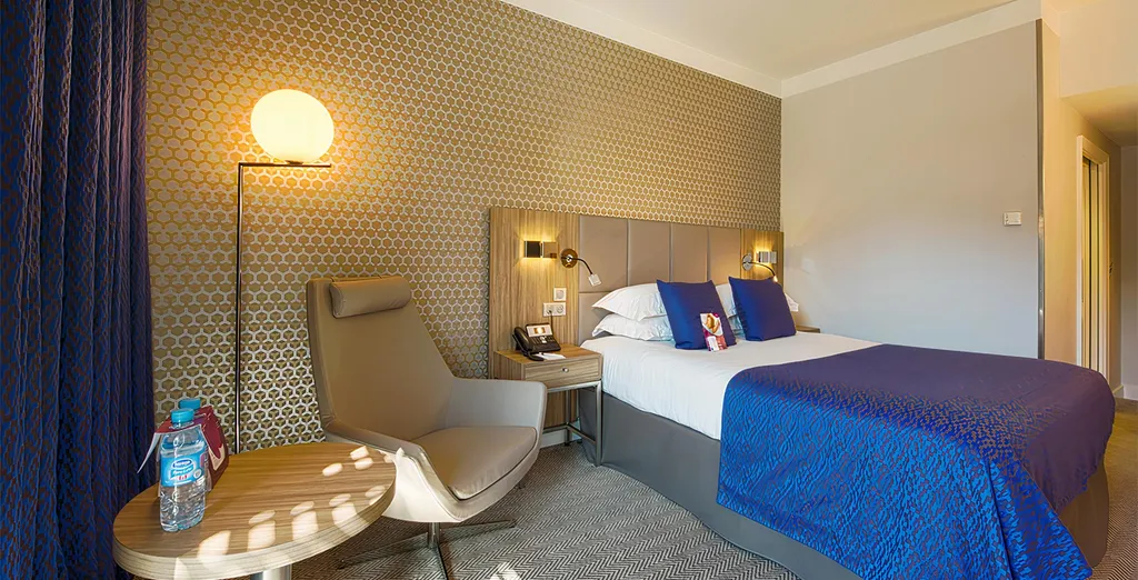 Crowne Plaza Lyon 4*