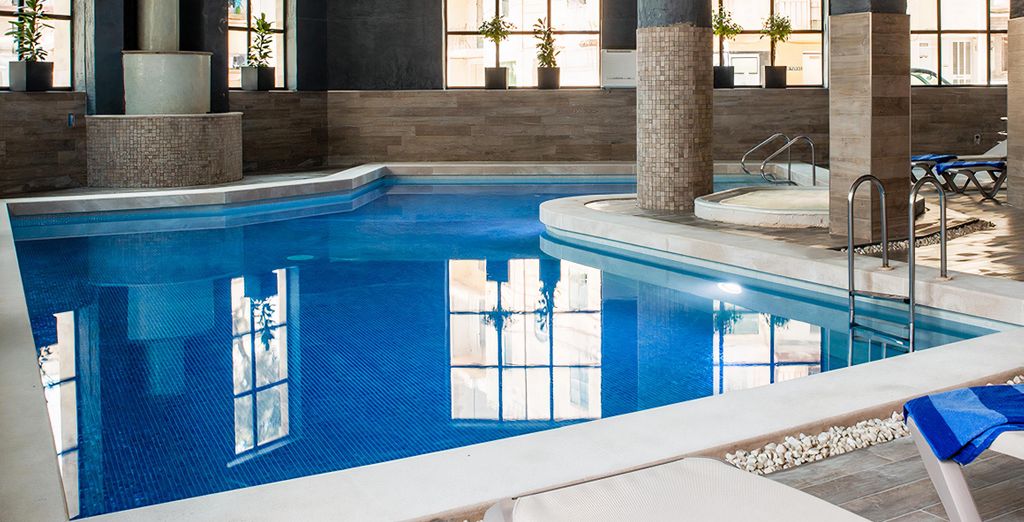 Pebbles Resort 4*