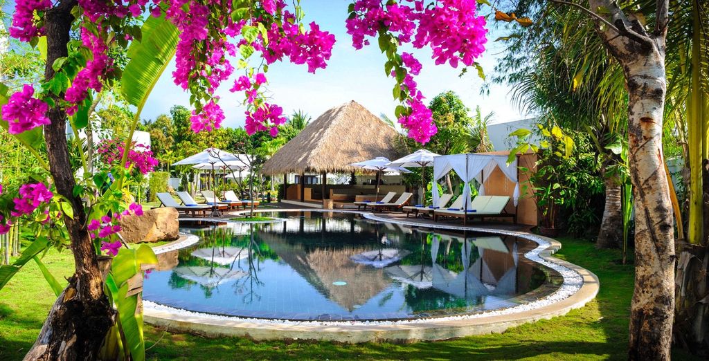 Navutu Dreams Resort 4*