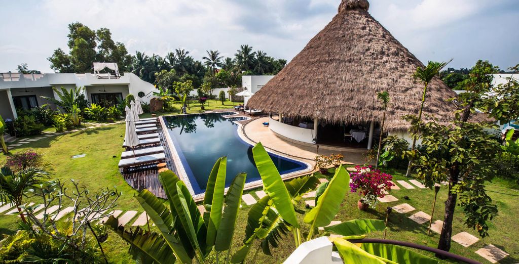 Navutu Dreams Resort 4*