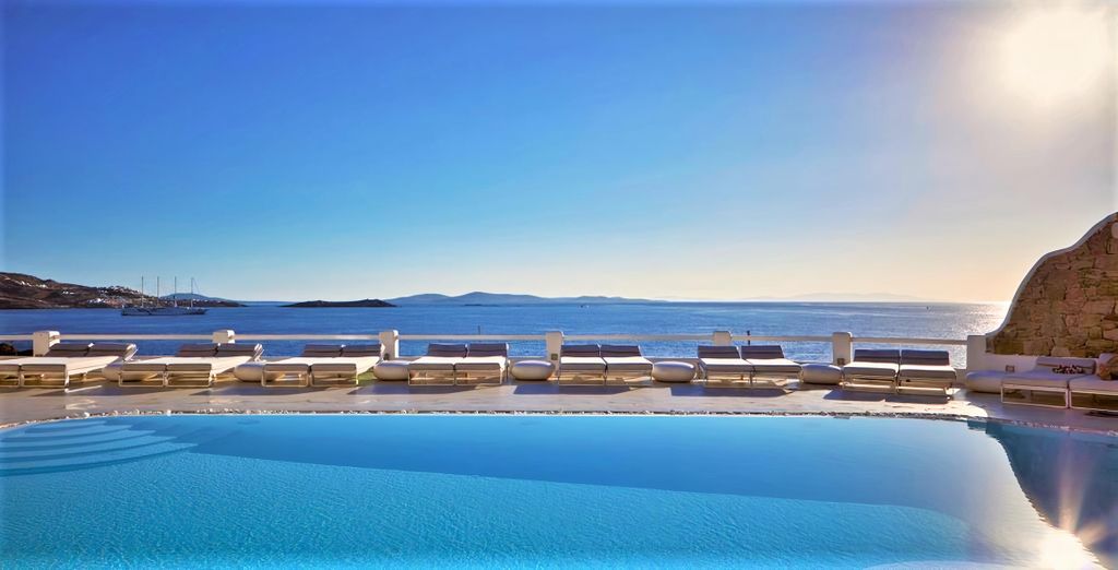 Kouros Hotel & Suites 5*