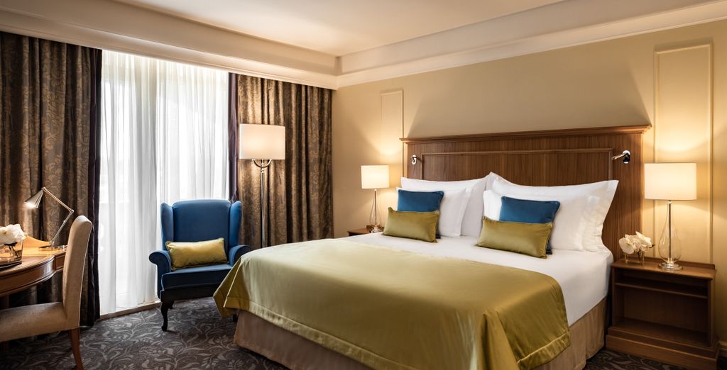 Corinthia Palace 5*