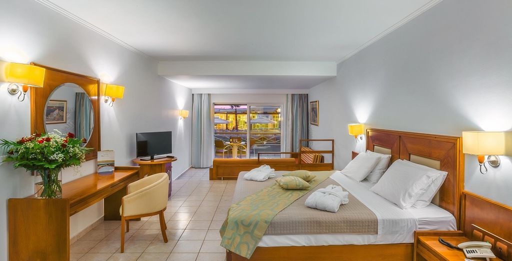 Kipriotis Maris Suites 4*