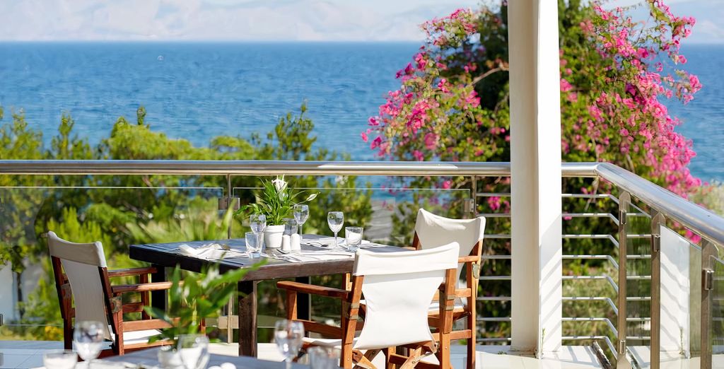 Hydra Beach Resort 5*