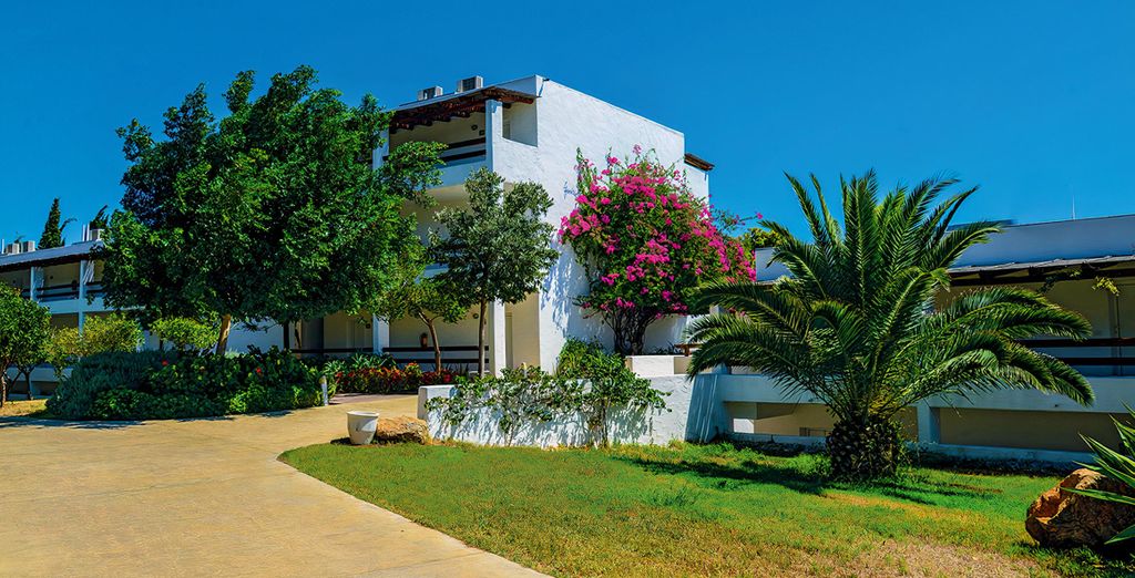 Hydra Beach Resort 5*