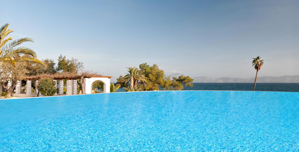 Hydra Beach Resort 5*