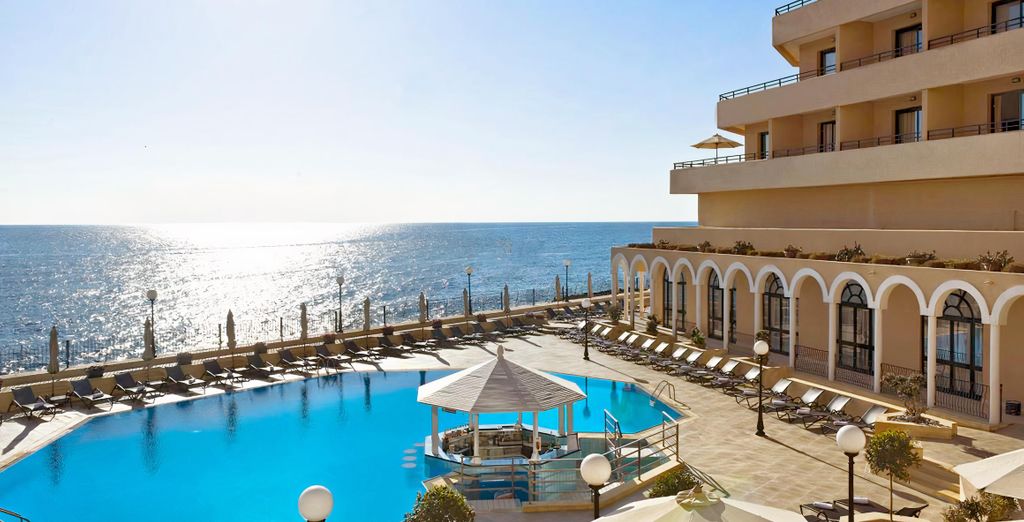 Radisson Blu Resort Malta Saint Julian's 5*