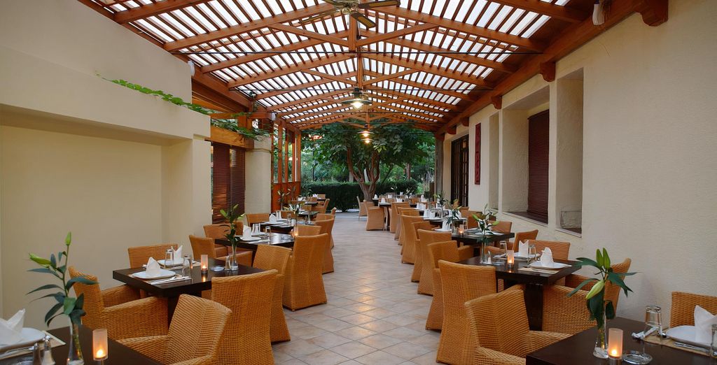 Apollonia Beach Resort & Spa 4*