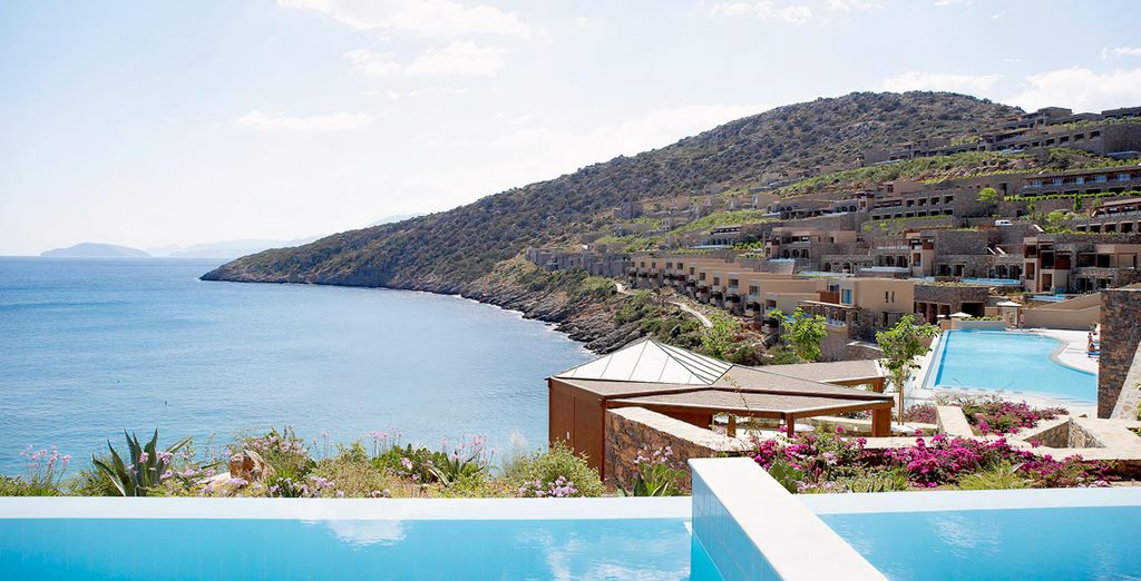Daios Cove Luxury Resort & Villas 5*