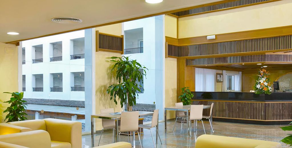 Hotel Mac Puerto Marina 4*