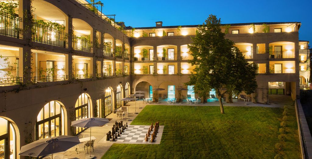 Hôtel du Roi & Spa by Sowell Collection 5*