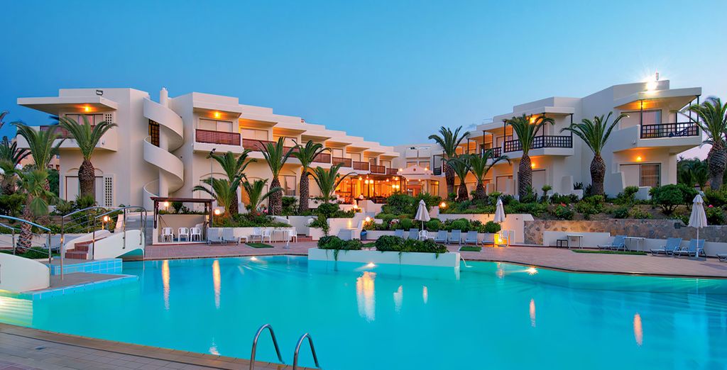 Hôtel Giannoulis Santa Marina Beach 4*