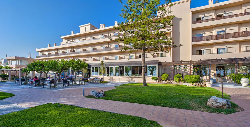 Giannoulis Santa Marina Beach 4*