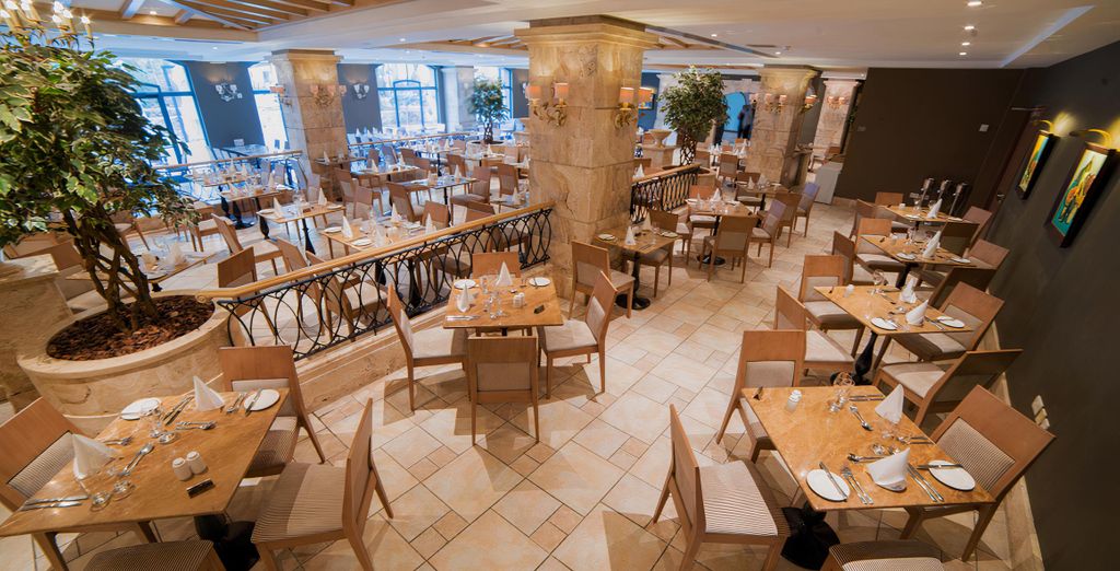 Maritim Antonine Hotel & Spa 4*