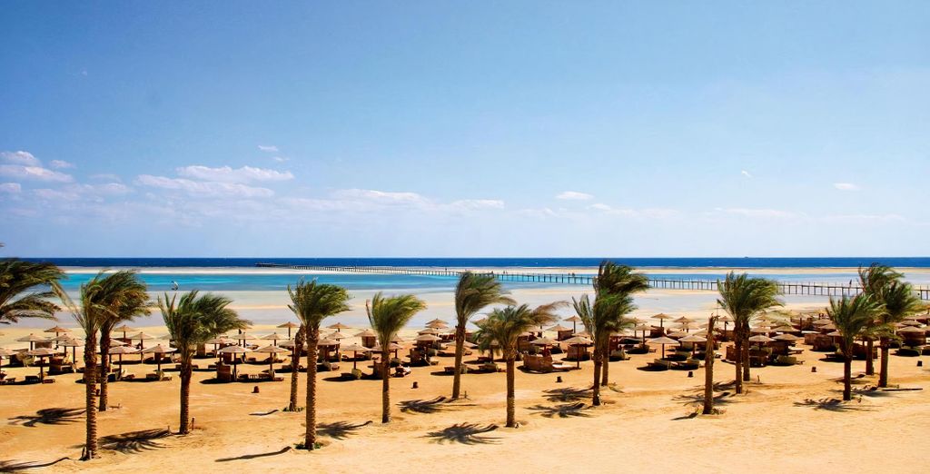 Magic Tulip Beach Resort 4*