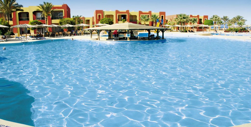 Magic Tulip Beach Resort 4*