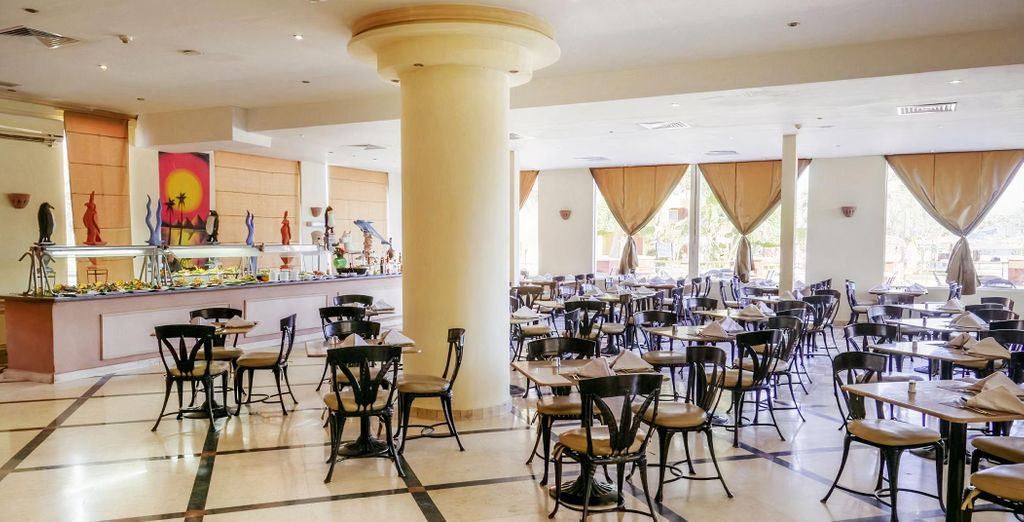 Magic Tulip Beach Resort 4*