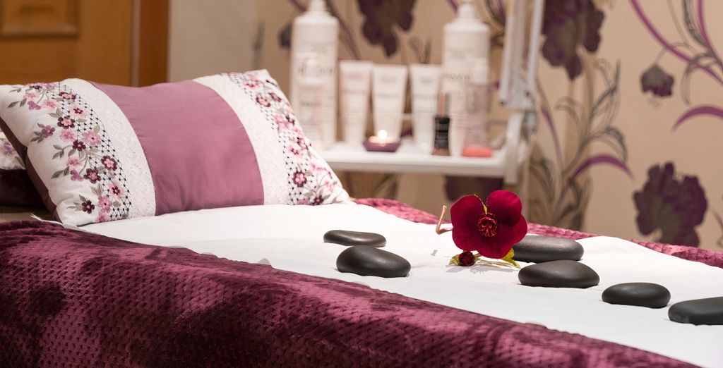 Bonnington Hotel & Leisure Centre 4*