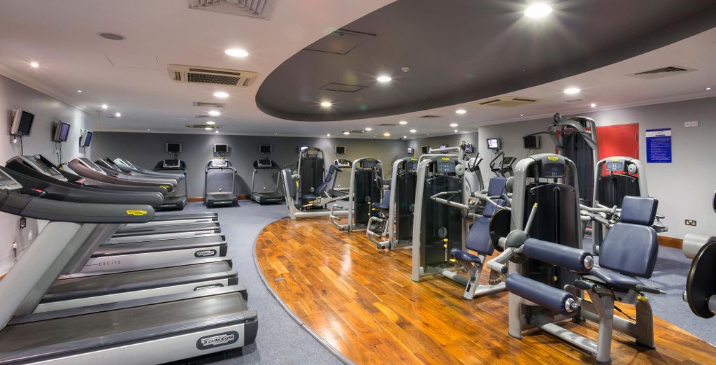 Bonnington Hotel & Leisure Centre 4*
