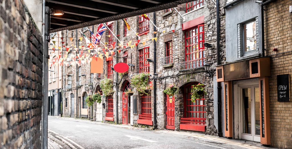 Bonnington Hotel & Leisure Centre 4*