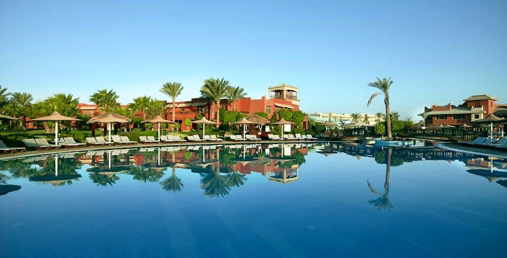 Coral Sea Holiday Resort & Aqua Park