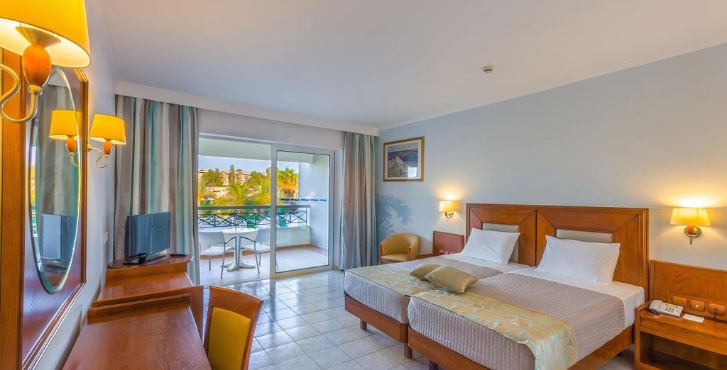 Kipriotis Maris Suites 4*