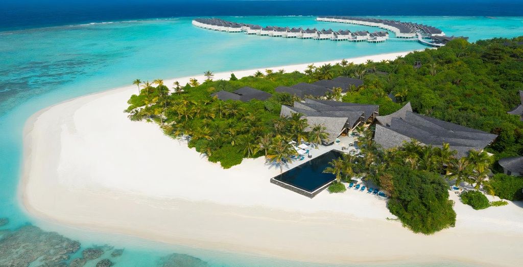 Mövenpick Resort Kuredhivaru Maldives 5*