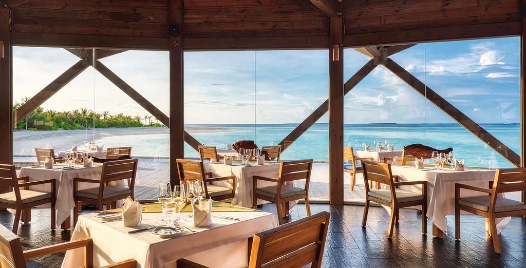 Mövenpick Resort Kuredhivaru Maldives 5*
