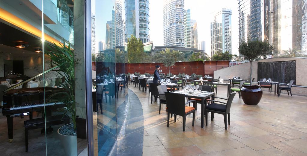 Bonnington Jumeirah Lakes Towers 5*
