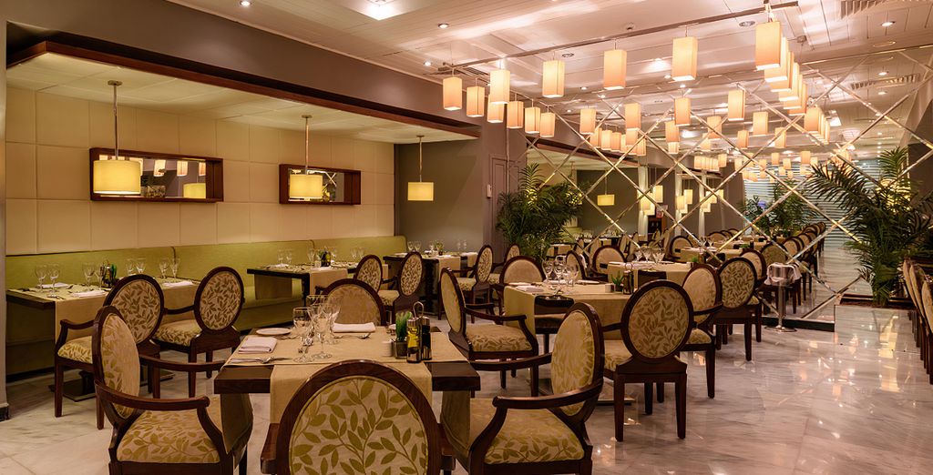 Desert Rose Resort 5*