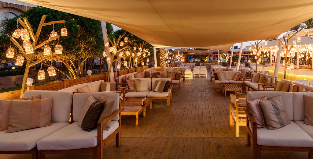 Desert Rose Resort 5*