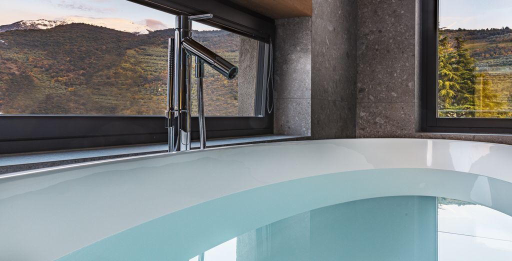 Essence Charming Suites