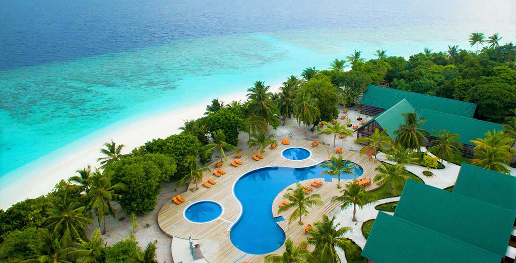 Furaveri Island Resort & Spa 5*